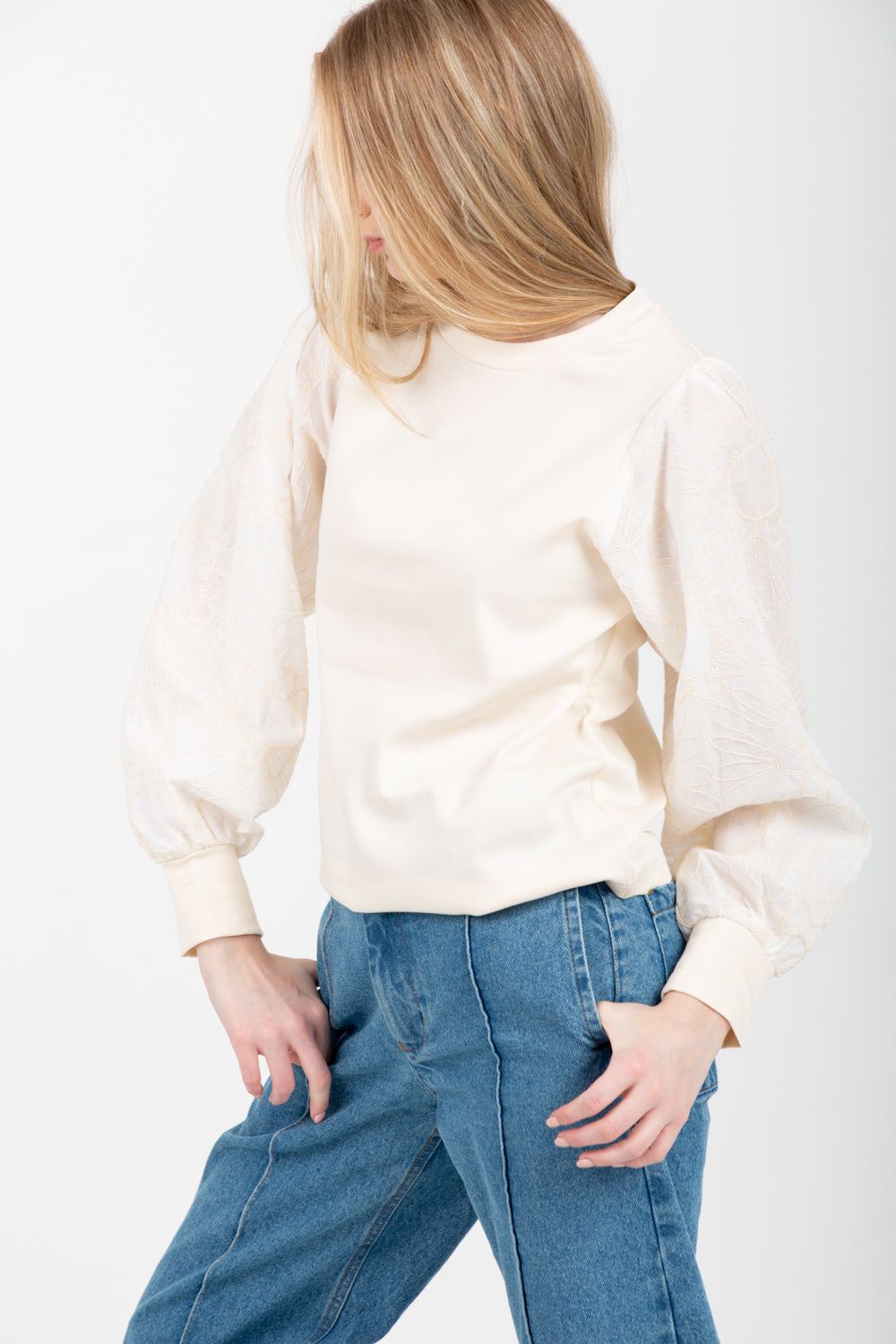 Livia Top Embroidered Ivory