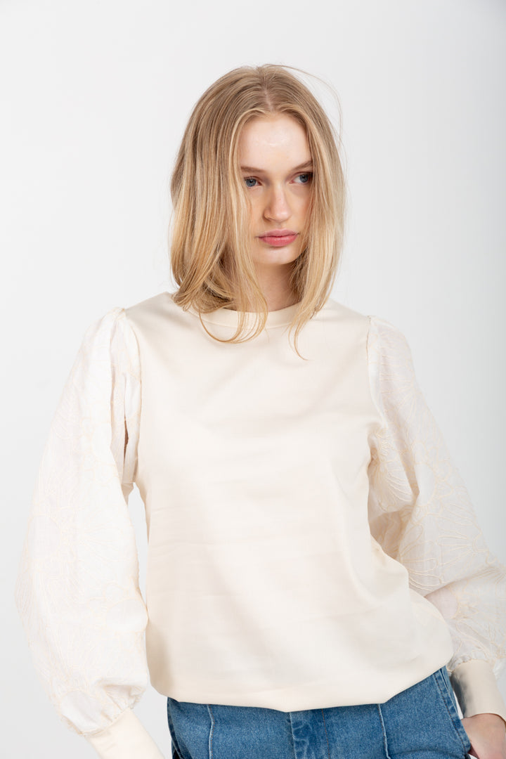 Livia Top Embroidered Ivory