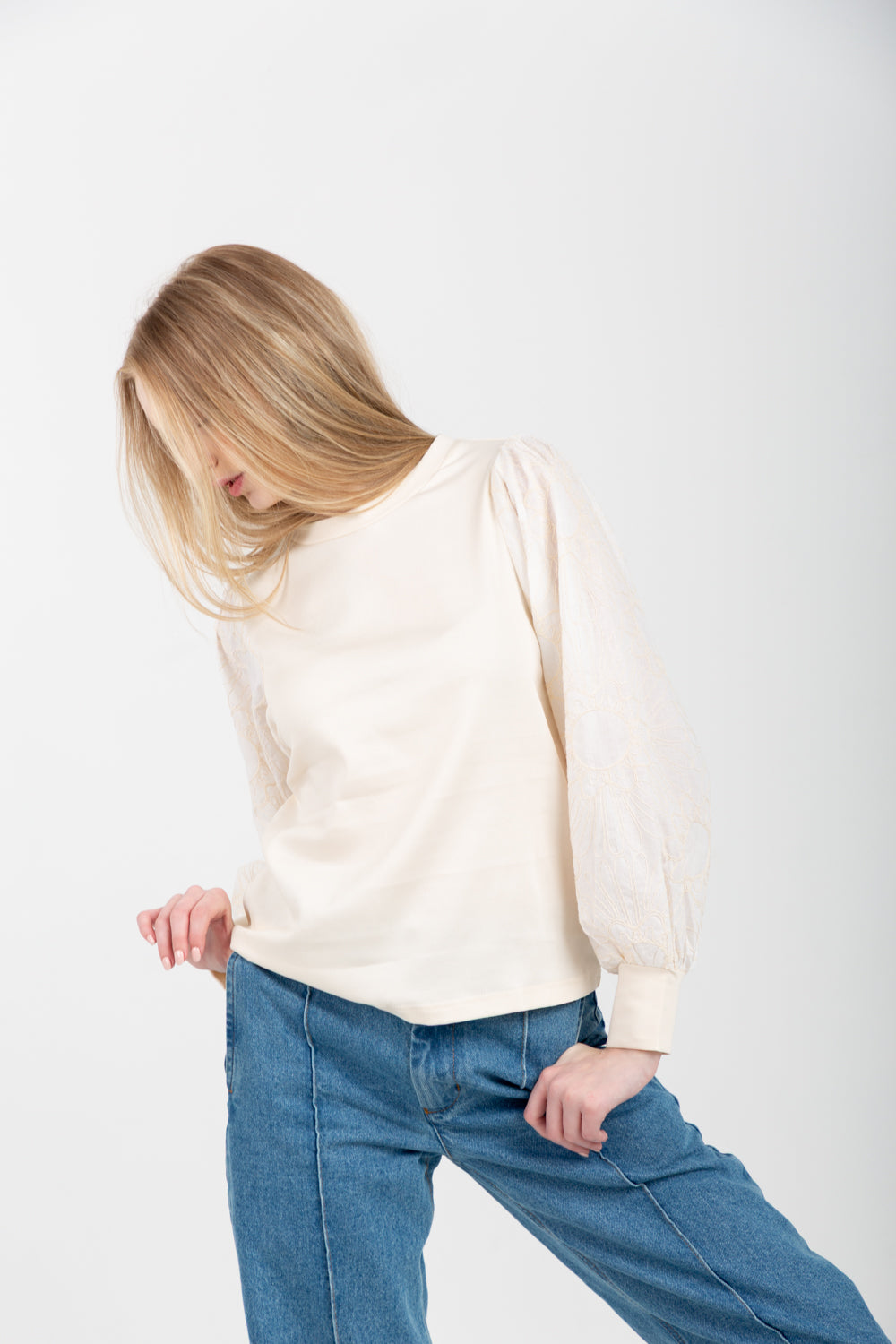 Livia Top Embroidered Ivory