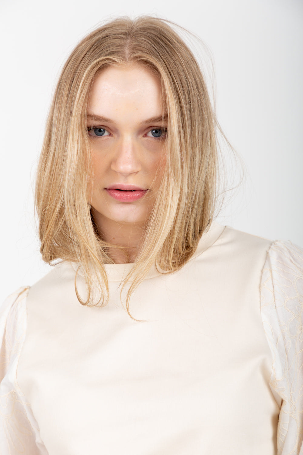 Livia Top Embroidered Ivory
