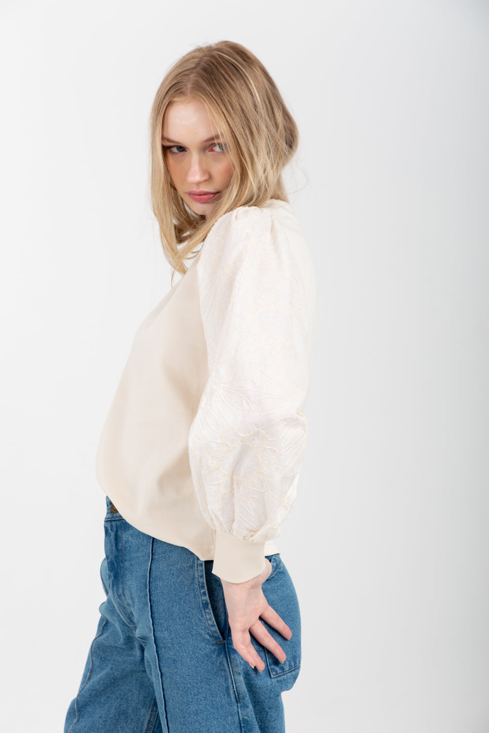 Livia Top Embroidered Ivory
