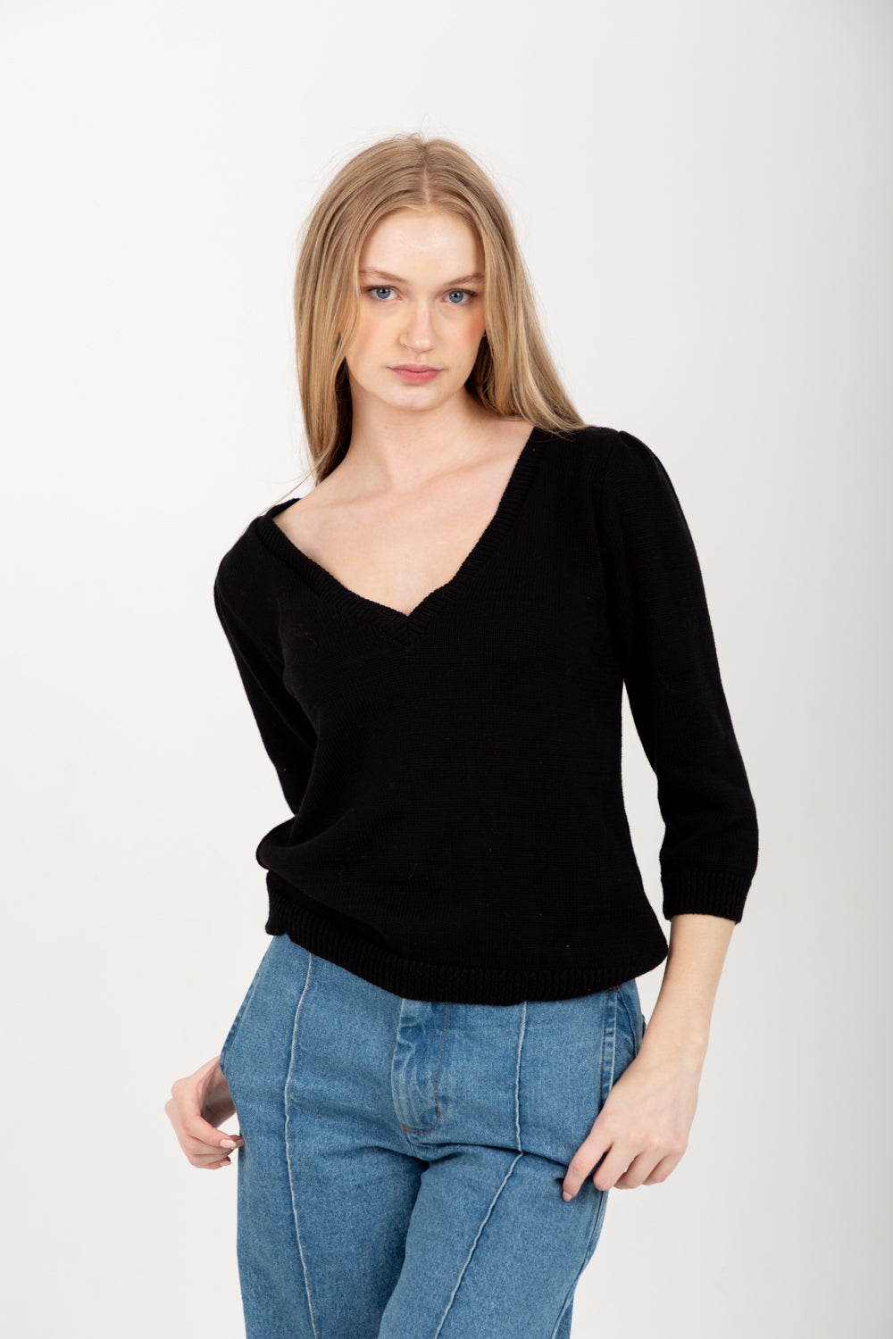 Tracey V-Knit Black