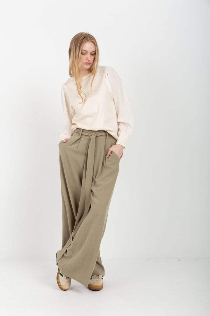 Livia Top Embroidered Ivory