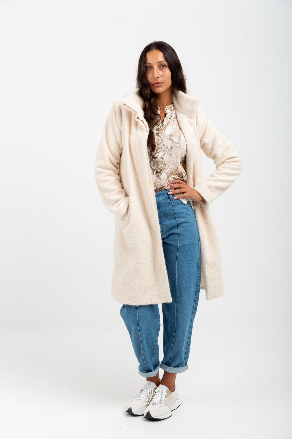 Chrissy Coat Ivory-JACKETS-kindacollection-Kinda