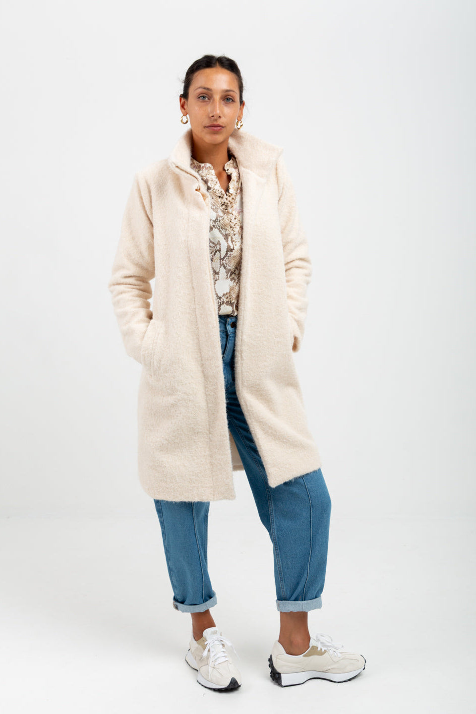Chrissy Coat Ivory-JACKETS-kindacollection-Kinda