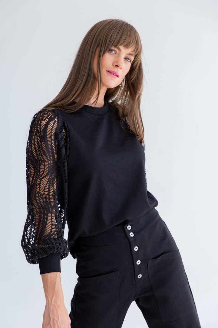 Livia Top Black-TOPS-kindacollection-Kinda