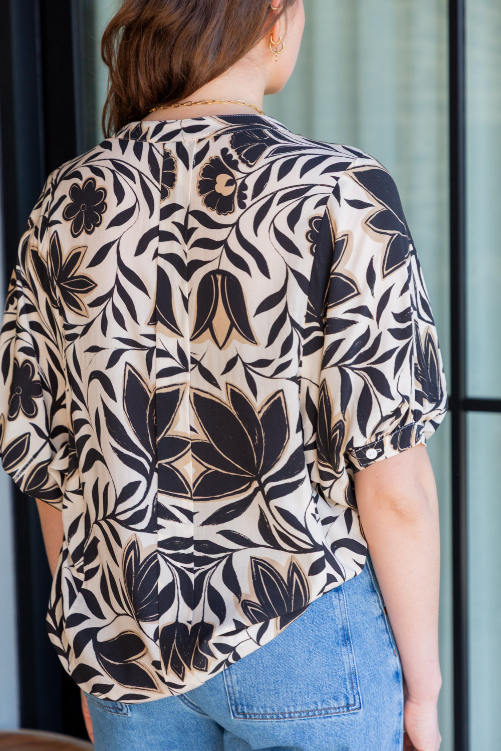 Gabi Blouse Black Flower Print-TOPS-kindacollection-Kinda