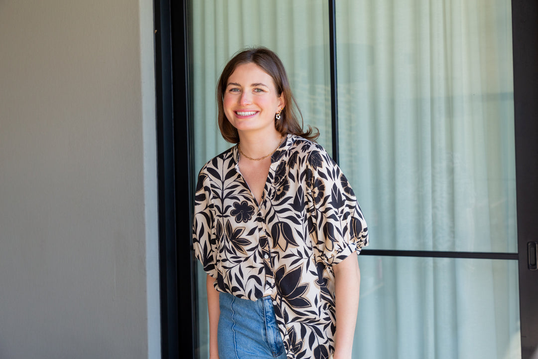 Gabi Blouse Black Flower Print-TOPS-kindacollection-Kinda