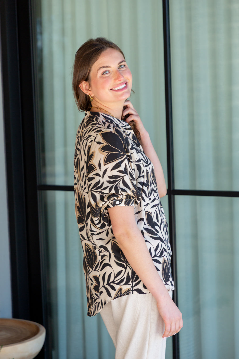 Gabi Blouse Black Flower Print-TOPS-kindacollection-Kinda