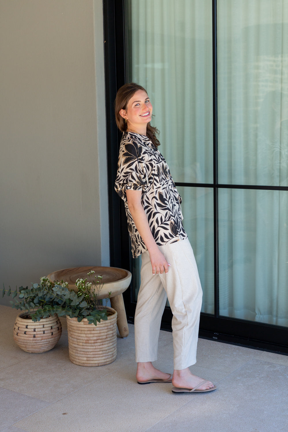 Gabi Blouse Black Flower Print-TOPS-kindacollection-Kinda
