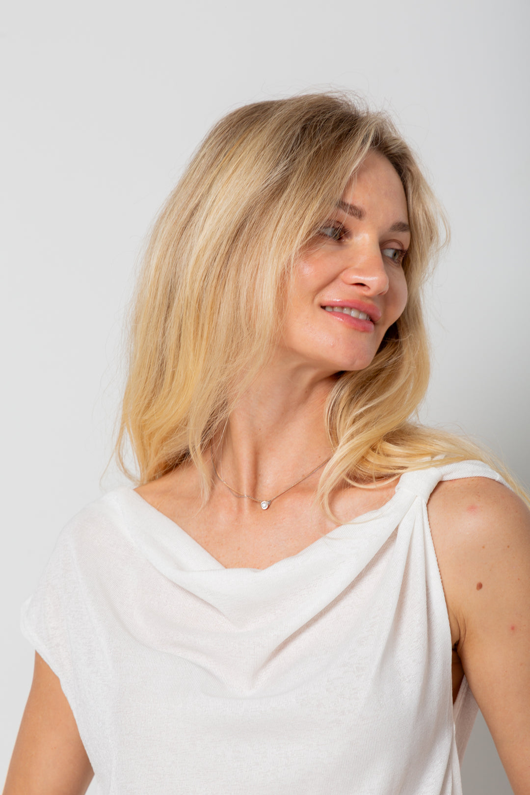 Mikey Knot Top White-TOPS-kindacollection-Kinda