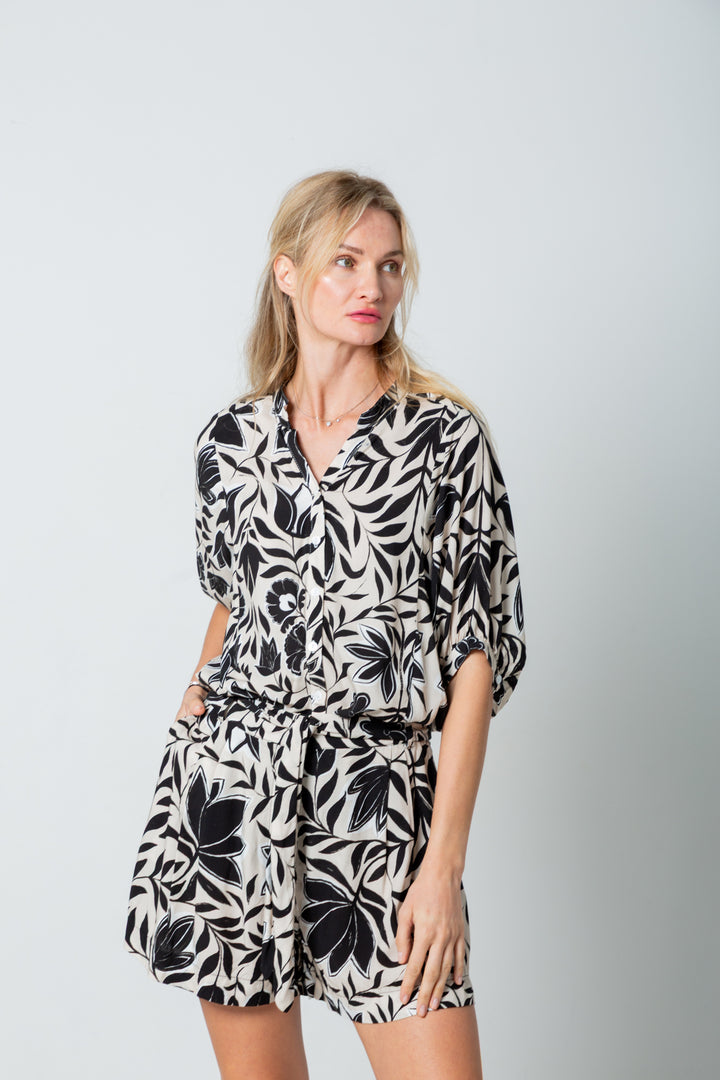 Gabi Blouse Black Flower Print-TOPS-kindacollection-Kinda