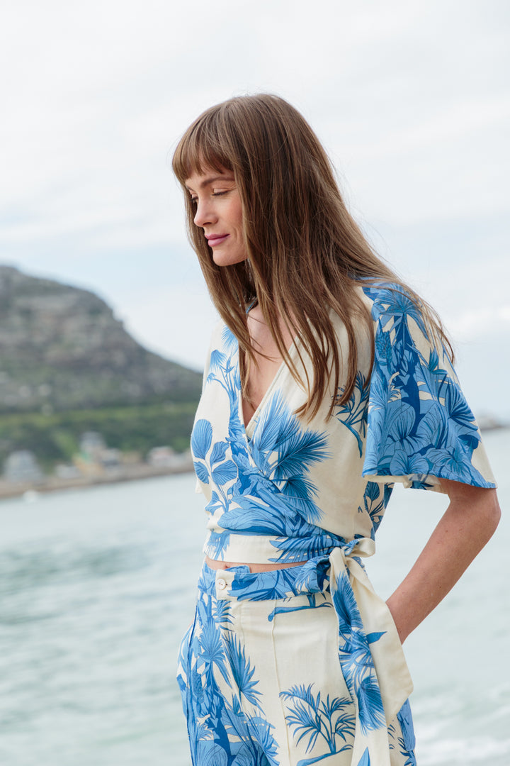 Lizari Crossover Blue Palm-TOPS-kindacollection-Kinda