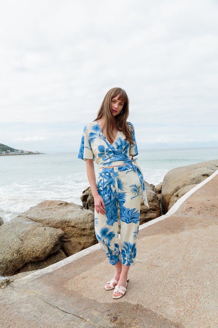 Lizari Crossover Blue Palm-TOPS-kindacollection-Kinda