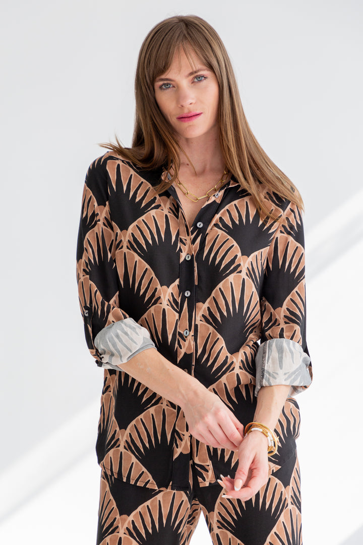 Boyfriend Shirt Fan Print-TOPS-kindacollection-Kinda