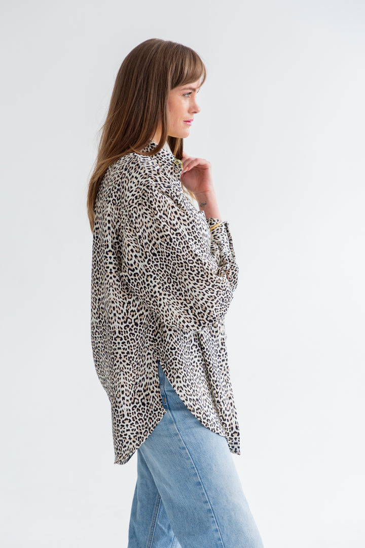 Charlotte Shirt Animal Print-TOPS-kindacollection-Kinda