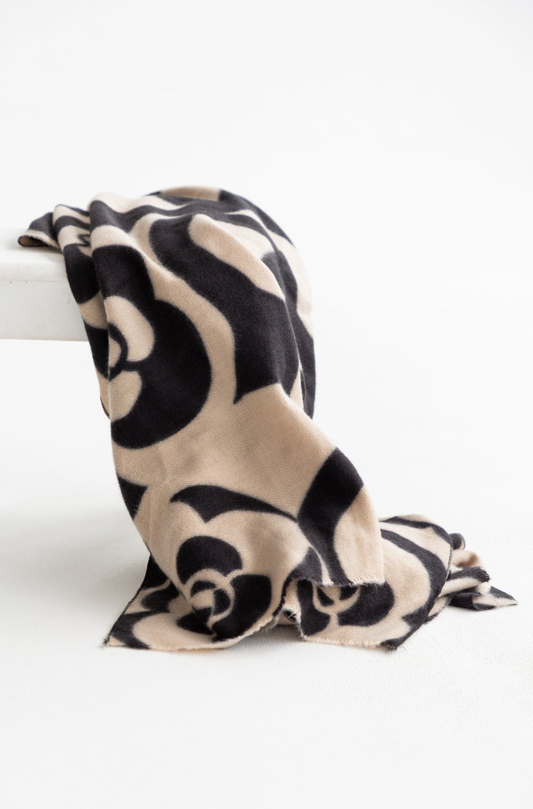 Blanket Scarf Black/White Floral-ACCESSORIES-kindacollection-90CM X 180CM-Kinda