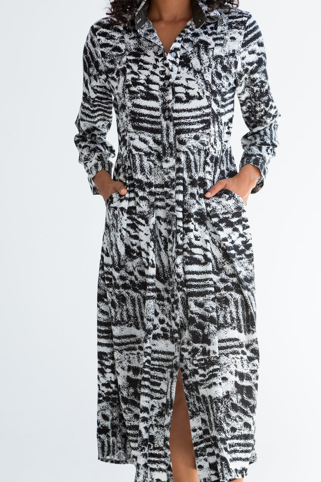 Delilah Dress Charcoal Print-DRESSES-kindacollection-Kinda