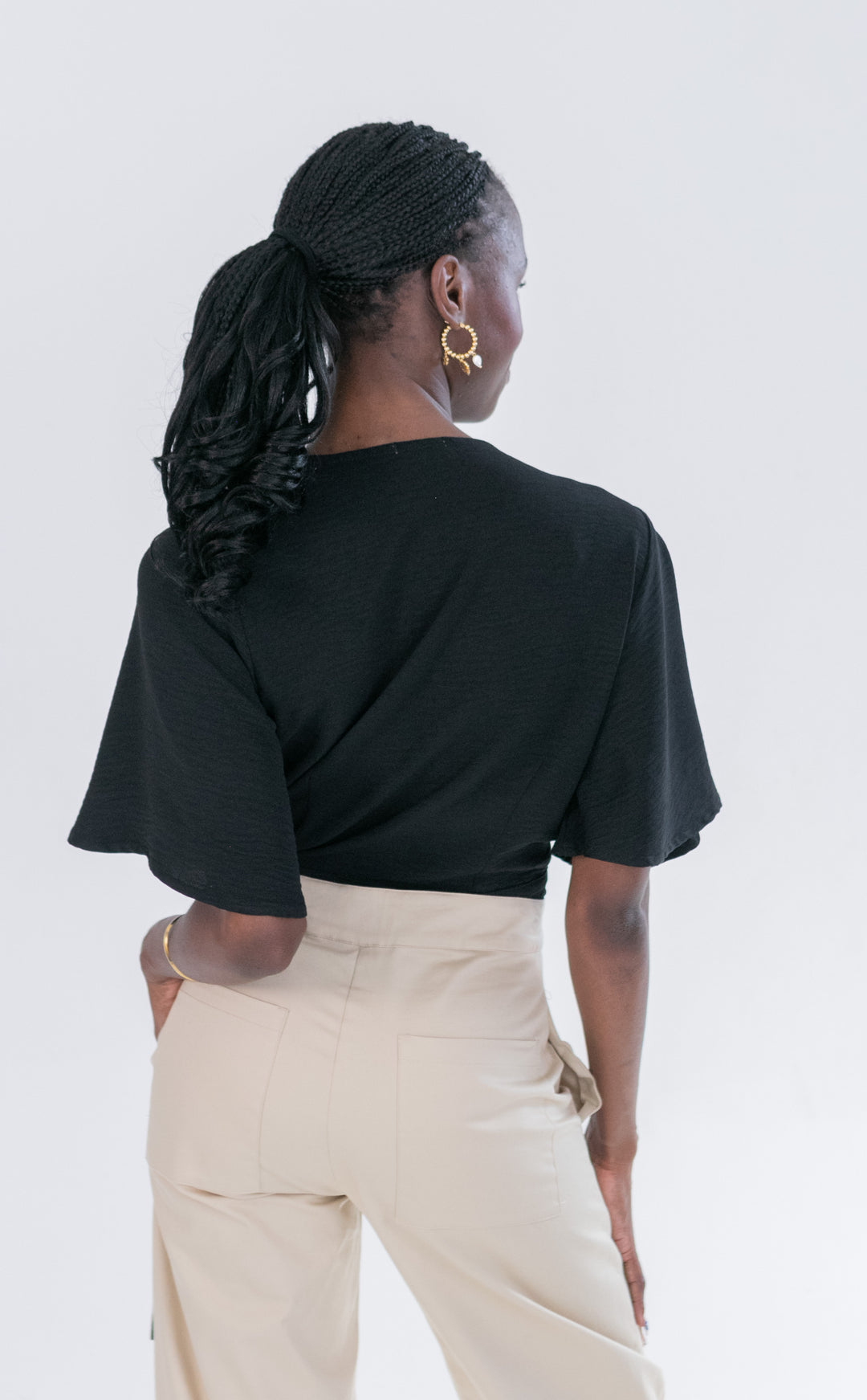 Lizari Crossover Top Black-TOPS-kindacollection-Kinda