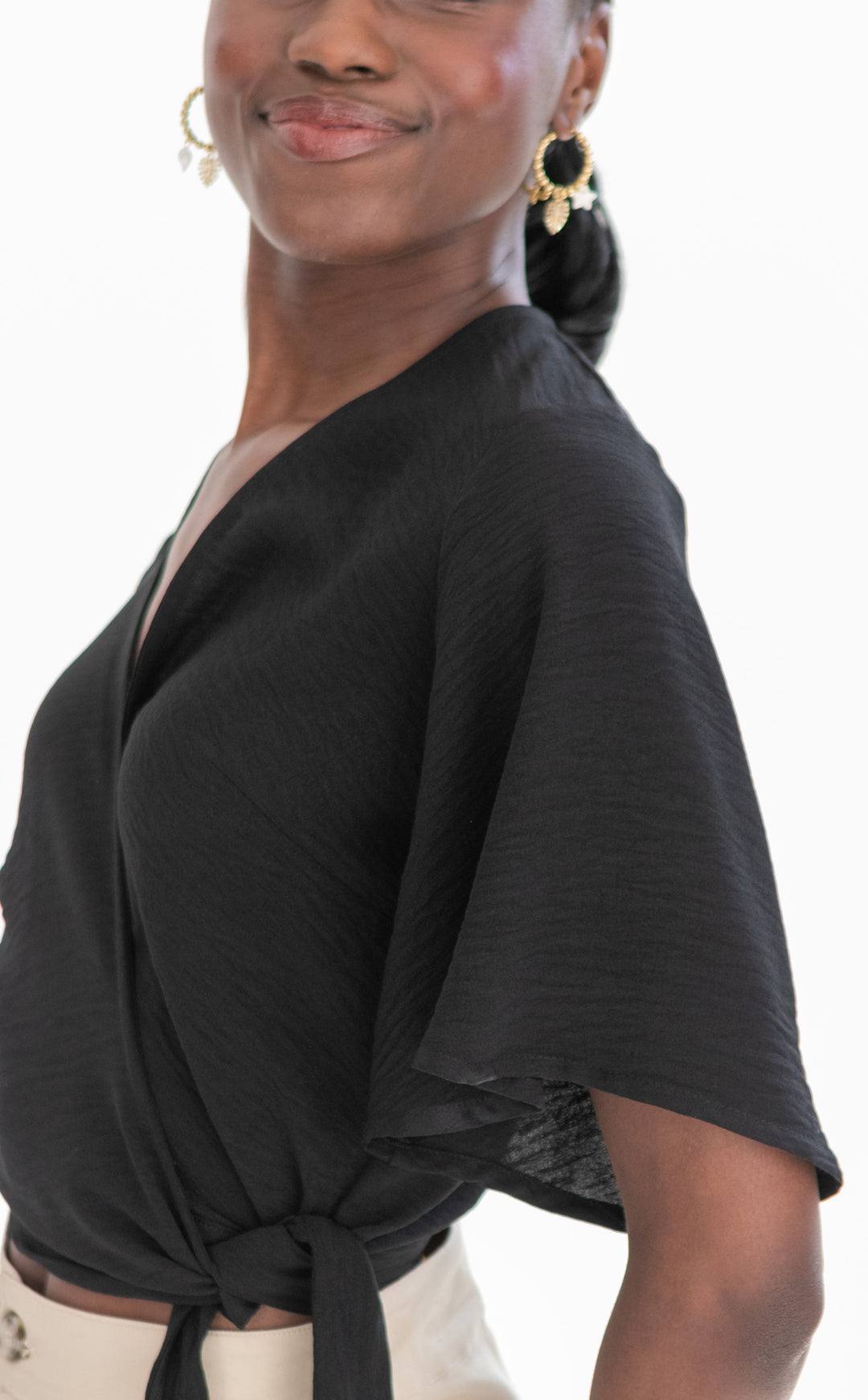 Lizari Crossover Top Black-TOPS-kindacollection-Kinda