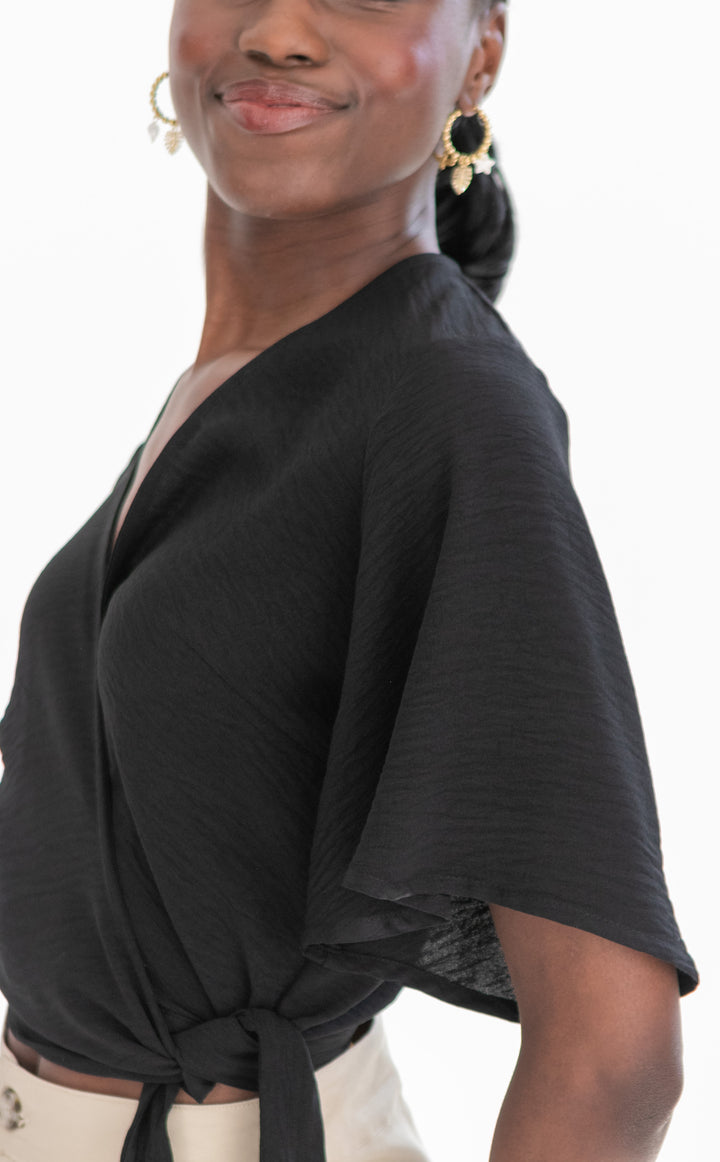 Lizari Crossover Top Black-TOPS-kindacollection-Kinda