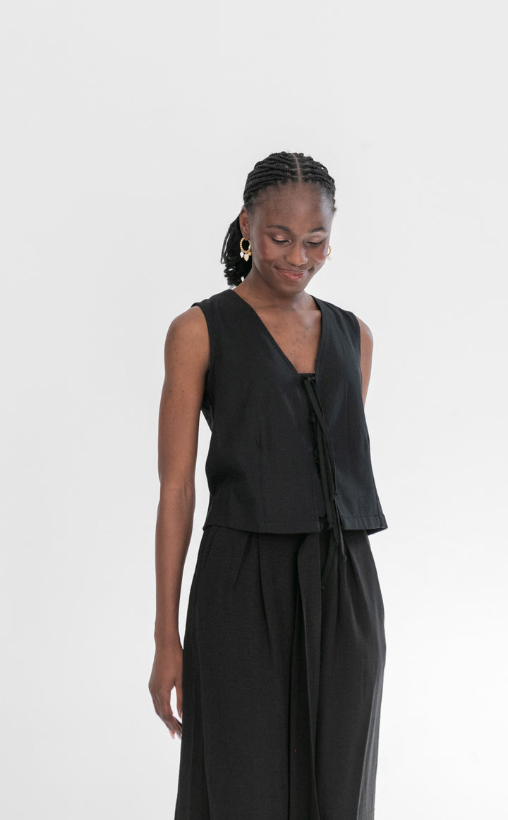 Wilson Waistcoat Black-TOPS-kindacollection-Kinda